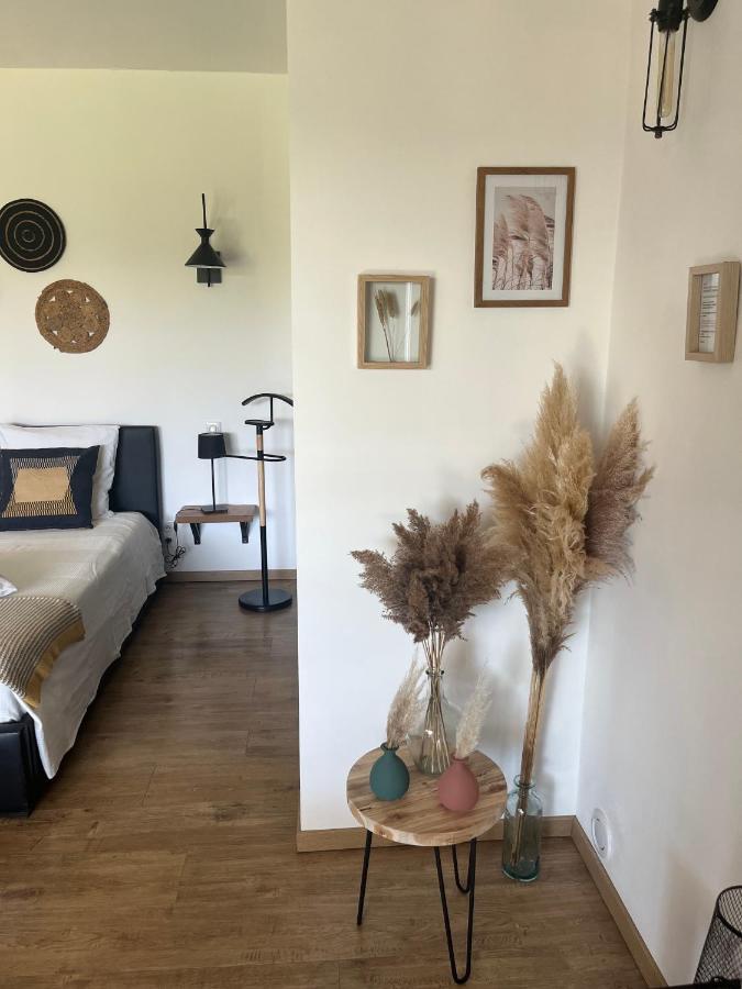 Gites Dans Mas En Pierres Robion en Luberon Kültér fotó